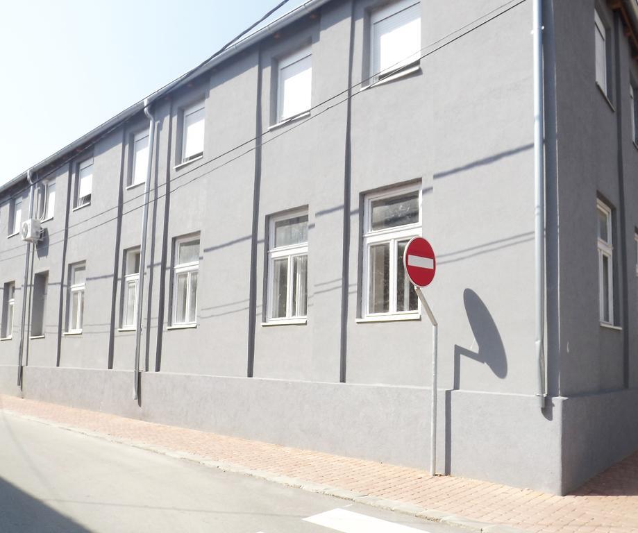 Apartmani Зренянин Стая снимка